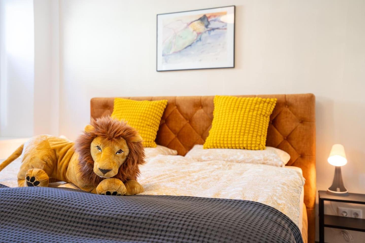 Nice2Be Lions Love - Augsburg Zentrum Dış mekan fotoğraf